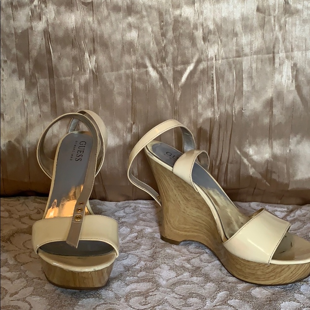 Nude wedge